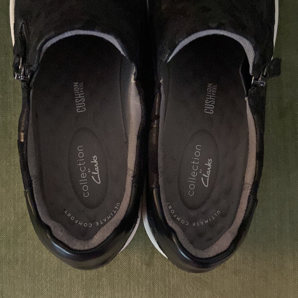 Clarks Layton Step slip-on shoes - Picture 7 of 9